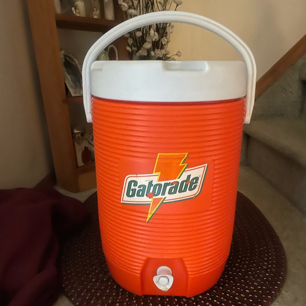 Gatorade Orange Water Cooler RUBBERMAID 3 gallon